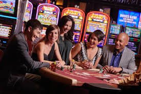 Tampilan dealer Shio Table royal 88 dengan 12 simbol astrologi